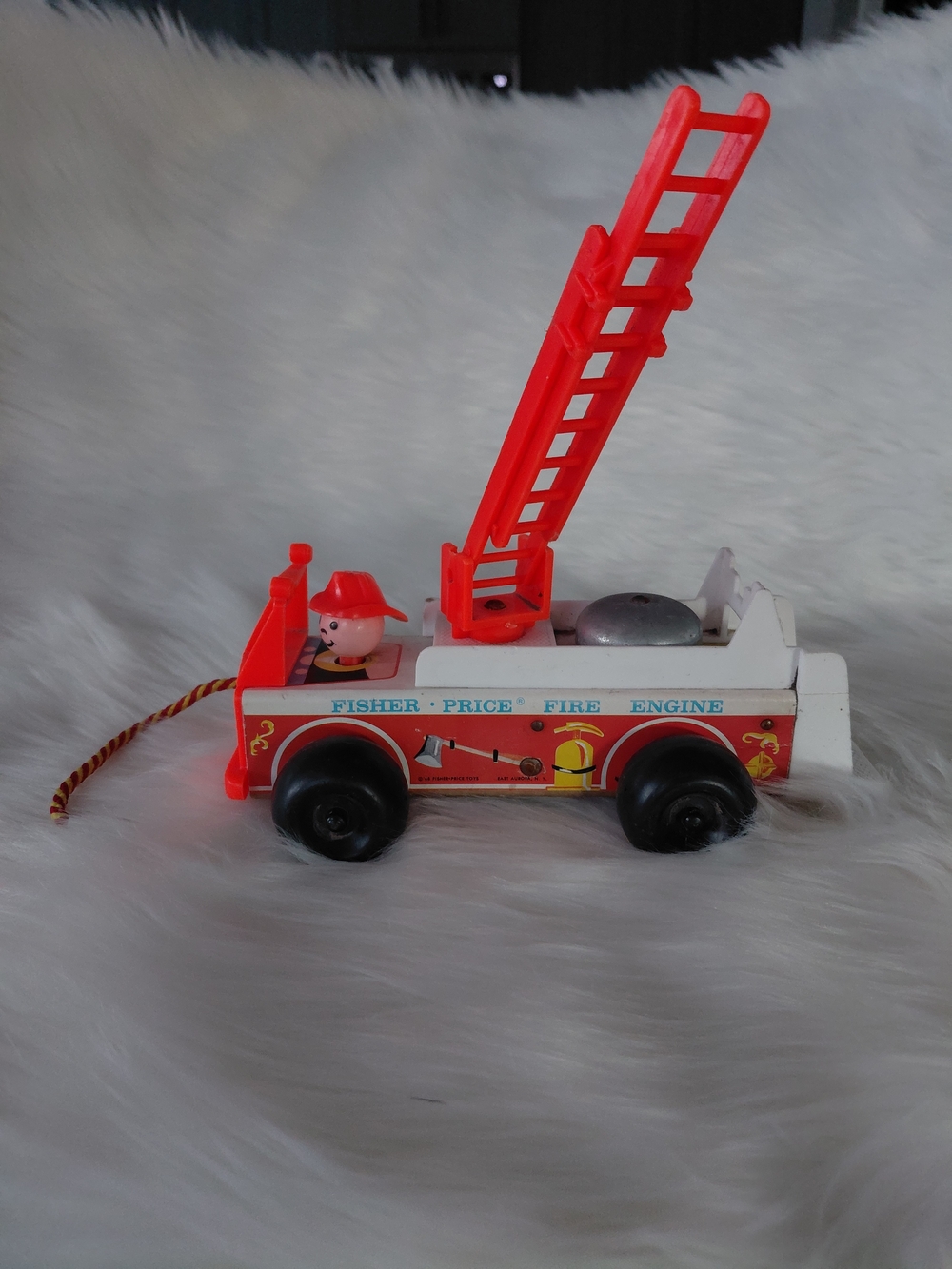Vtg Fisher-Price Vintage Fire Engine Pull Toy